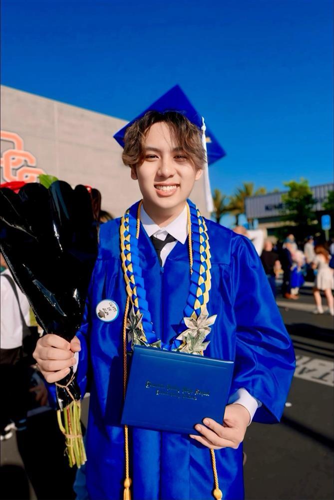 Con trai Bằng Kiều và vợ cũ Trizzie Phương Trinh học giỏi, chiều cao nổi trội-2