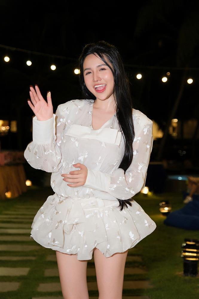 Hoa hậu Tiểu Vy đối đầu Lynk Lee cùng dàn hot Tiktoker-6