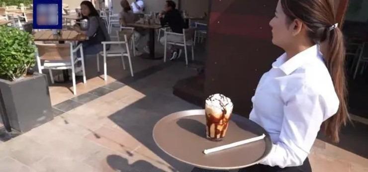 Trà sữa ở Dubai rẻ như cho, chỉ 6.000 đồng/ly, một ngày bán 3.000 suất-5