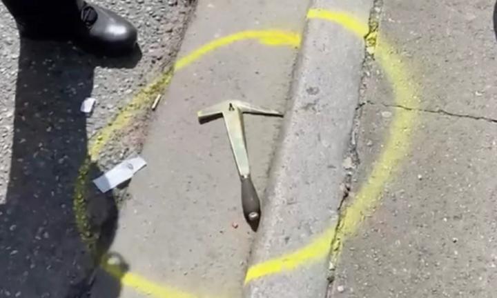 Cảnh sát bắn hạ kẻ cầm vũ khí, giấu chất nổ trong túi đe dọa CĐV EURO 2024-1