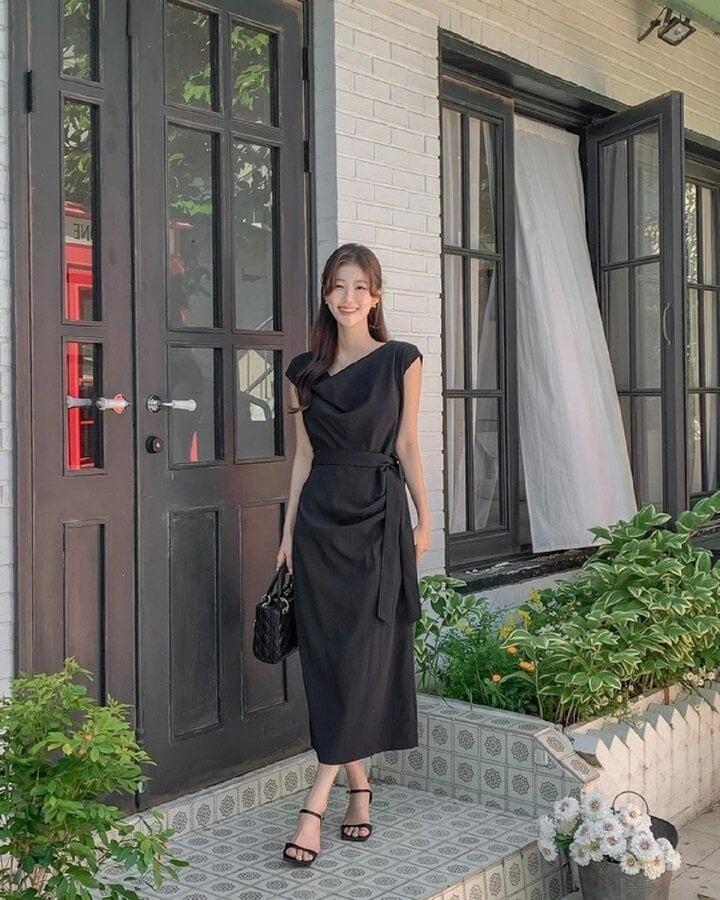 Gợi ý những set đồ gọn gàng để chị em mặc đi làm trong ngày mưa gió-6