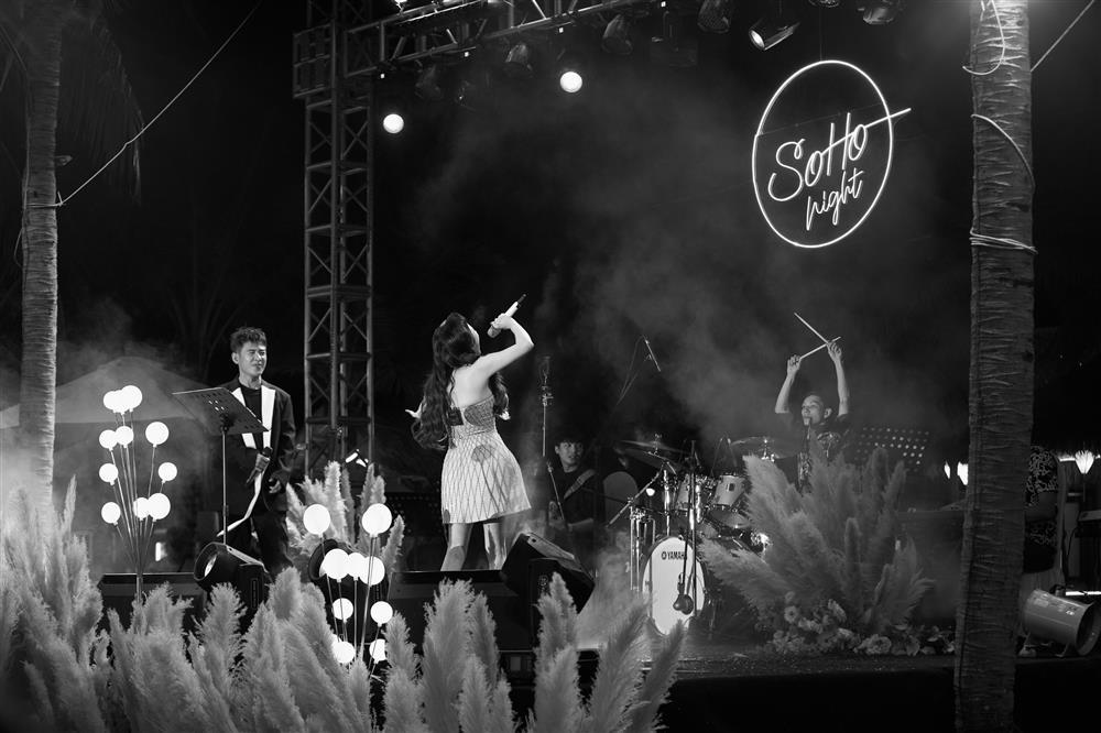 Vì sao Hoàng Hải nói Hồ Quỳnh Hương là đại gia đi hát?-5