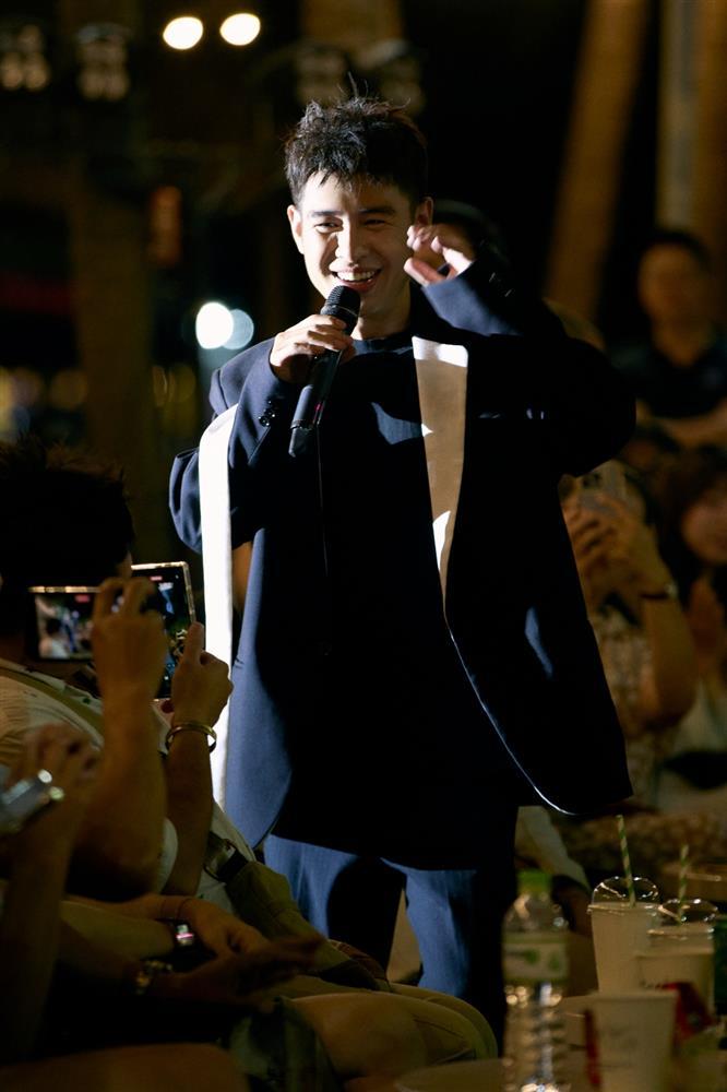 Vì sao Hoàng Hải nói Hồ Quỳnh Hương là đại gia đi hát?-7