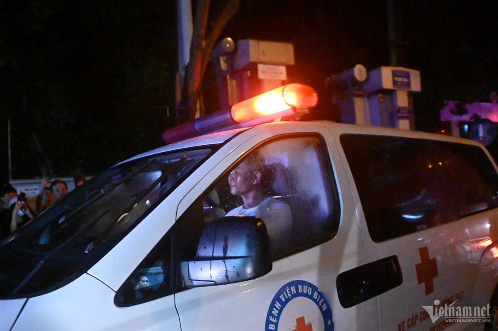 Cháy lớn tại phố Định Công Hạ, Giám đốc Công an Hà Nội trực tiếp xuống hiện trường-10