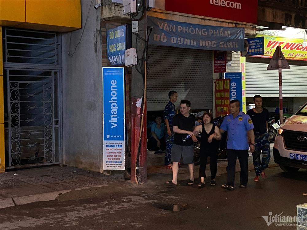 Cháy lớn tại phố Định Công Hạ, Giám đốc Công an Hà Nội trực tiếp xuống hiện trường-13