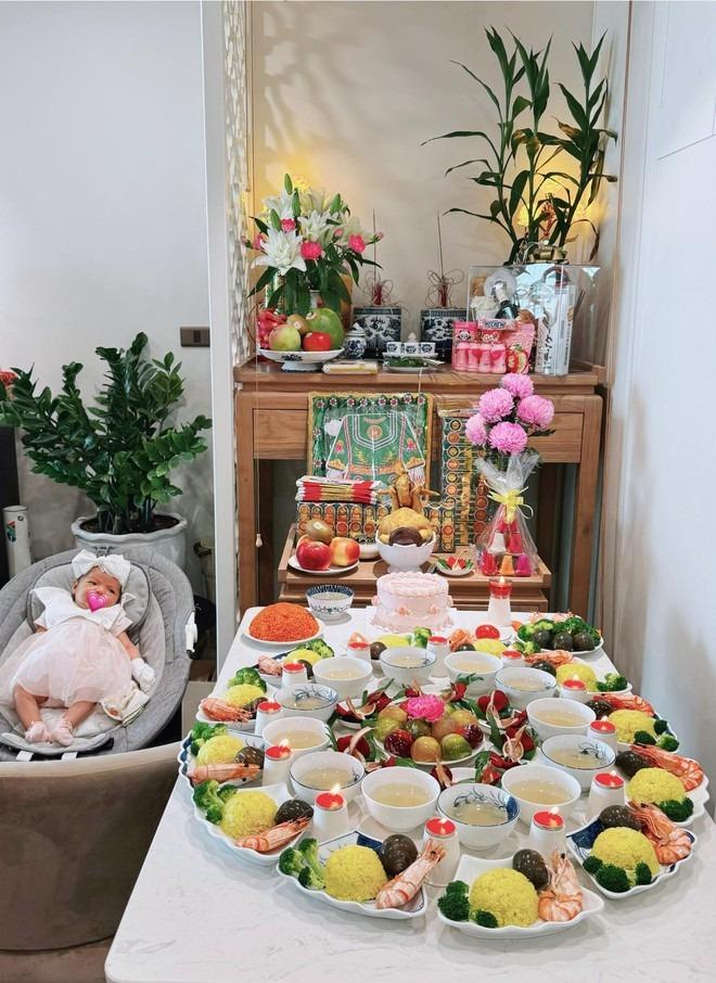 Sao nữ Vbiz tổ chức tiệc đầy tháng cho con gái, hé lộ thêm chi tiết đặc biệt về nhóc tỳ-2