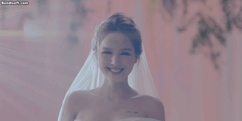 Netizen tràn vào MV do Xoài Non đóng chính sau thông báo chia tay Xemesis, nam ca sĩ không biết nên vui hay nên buồn-3