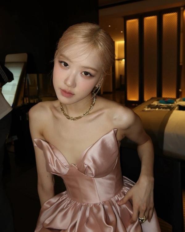 Rosé (BlackPink) gây lo ngại-1