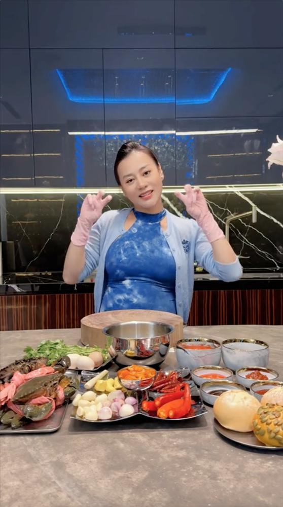 Phương Oanh và Shark Bình công khai cận khuôn mặt 2 nhóc tỳ hào môn, vóc dáng mẹ bỉm gây chú ý-4