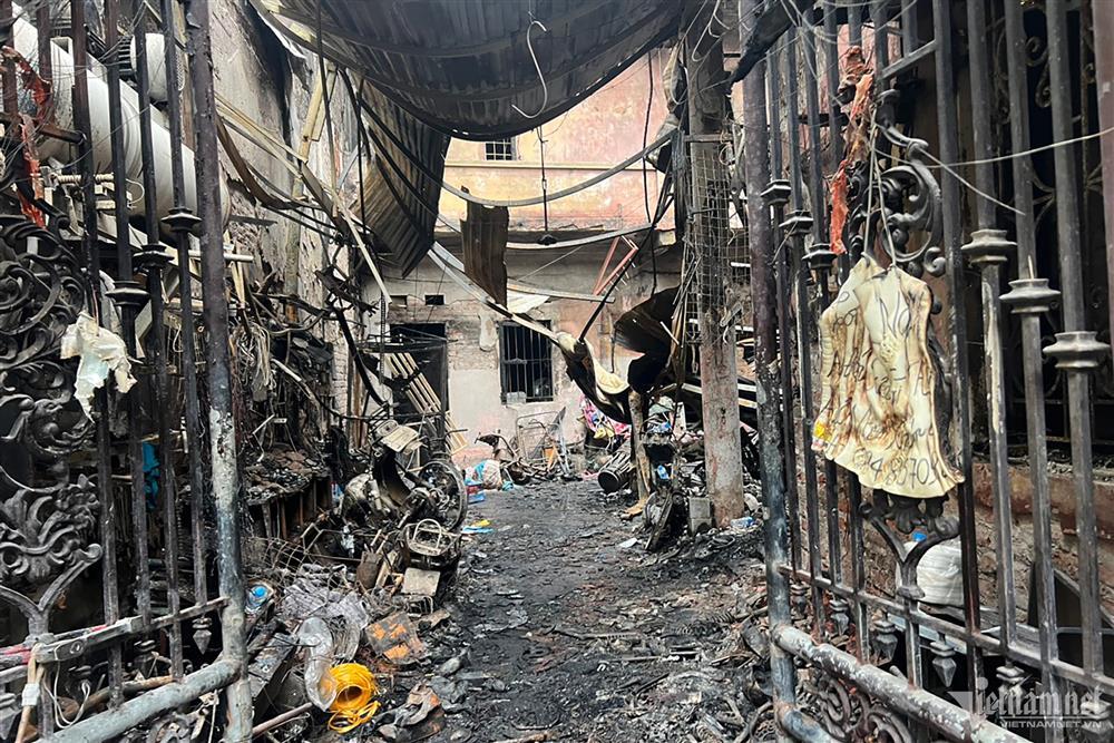 Cháy ở Định Công Hạ: Thảm kịch báo trước khi hàng hóa bịt kín lối thoát nạn-6