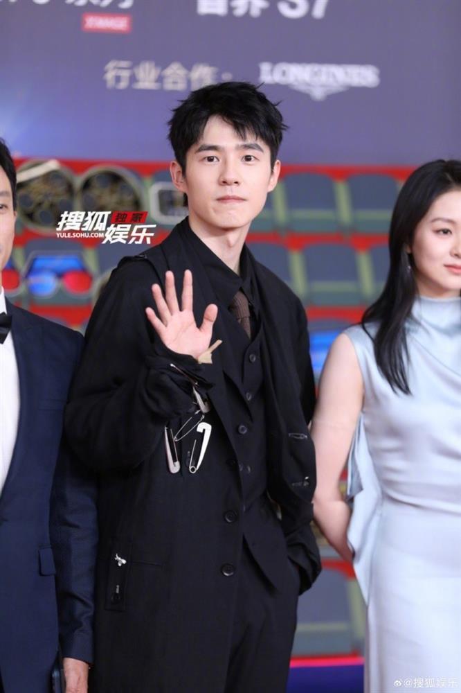 Mỹ nhân Tân Cương bị chê da bọc xương-7