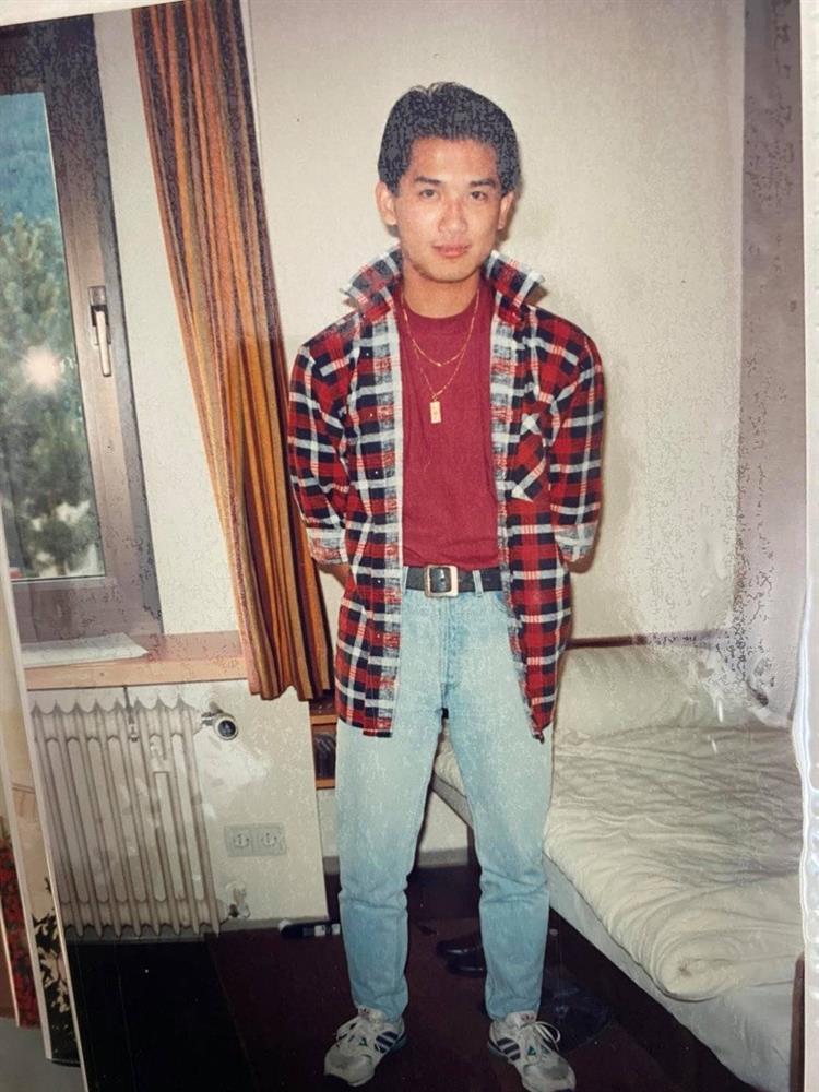 Những ông bố của sao Việt sở hữu nhan sắc tinh hoa hội tụ: Bố ruột Thùy Tiên như diễn viên điện ảnh, bố Sơn Tùng sành điệu-9