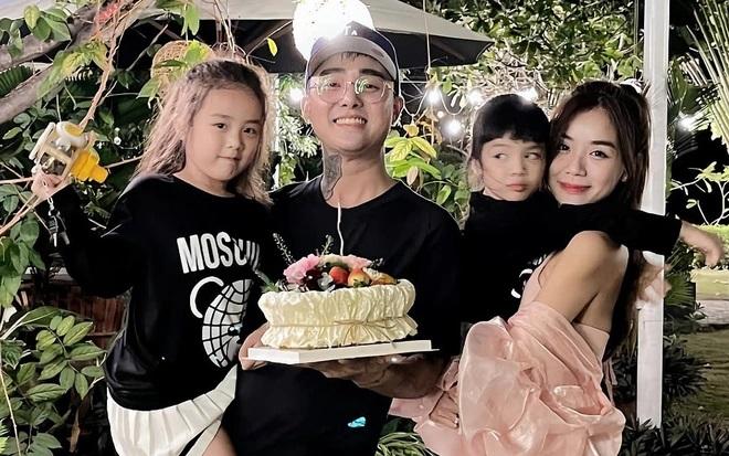 Trước ly hôn, cuộc sống của Hoài Lâm và vợ cũ Cindy Lư được thể hiện qua cách đặt tên 2 ái nữ dài 5 chữ rất đặc biệt, mối quan hệ liên kết mật thiết với bố mẹ-10