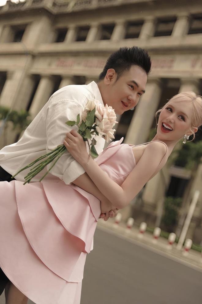 Đường tình hot girl 2k2 và ông chú đại gia hơn 13 tuổi: Váy cưới 28 tỷ, đẹp như cổ tích cũng không bằng cái nắm tay khi về già-7