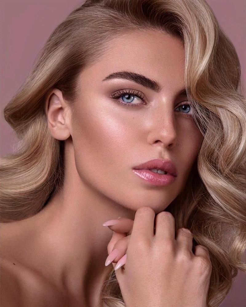 Người đẹp bị nhận xét không hợp với Hoa hậu Thế giới vì quá nóng bỏng-10