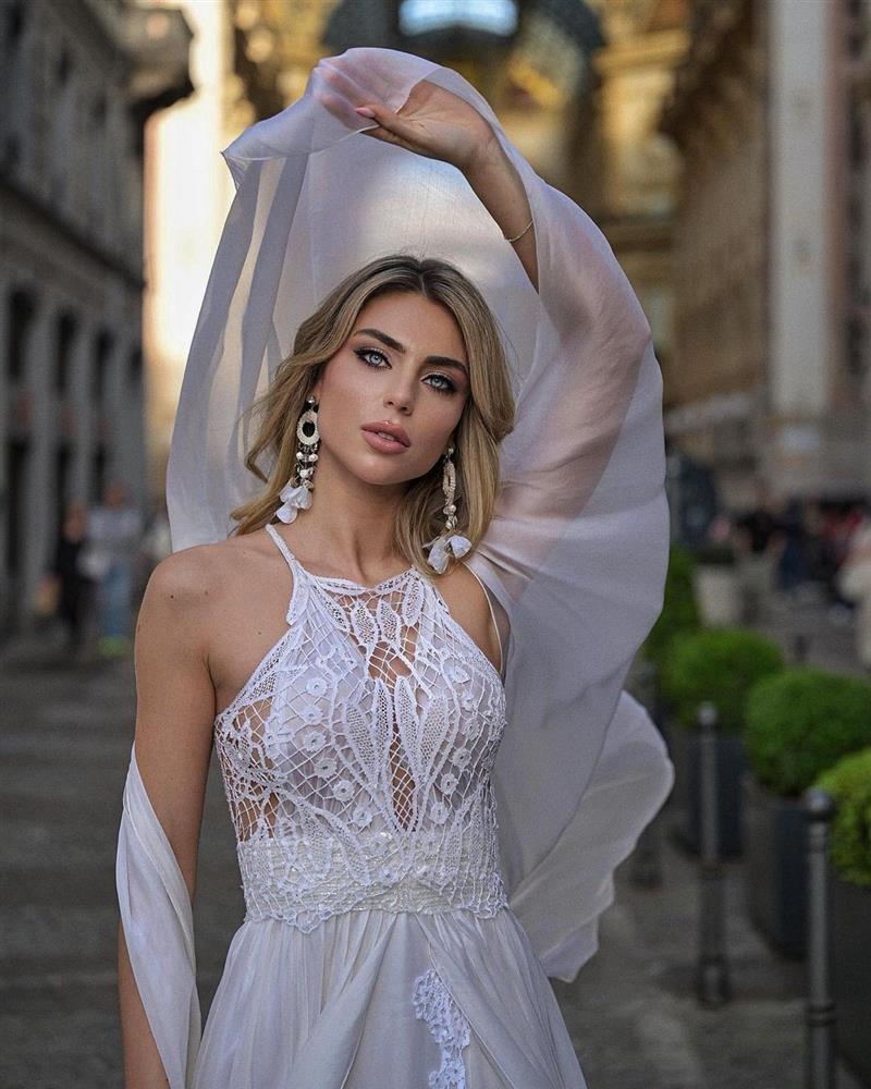 Người đẹp bị nhận xét không hợp với Hoa hậu Thế giới vì quá nóng bỏng-3