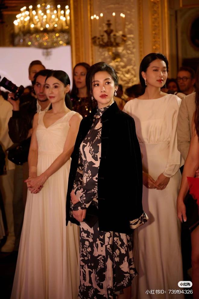 Nữ phụ Câu Chuyện Hoa Hồng gây sốt không kém Lưu Diệc Phi, sắc vóc ra sao mà còn lấn lướt cả Trương Bá Chi?-5