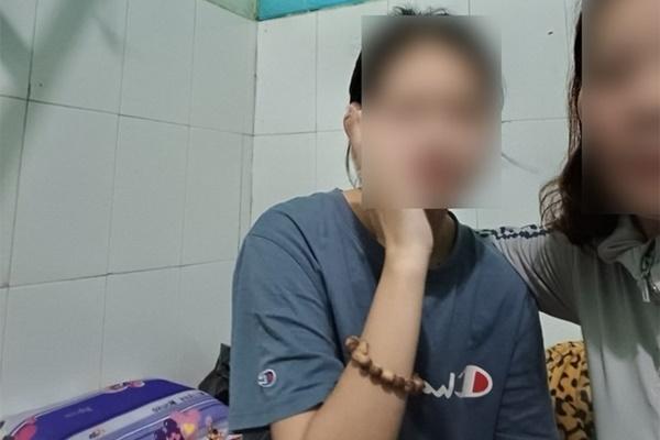 Lang bạt tìm con 30 năm, người phụ nữ không ngờ con sống cách mình 10km-3