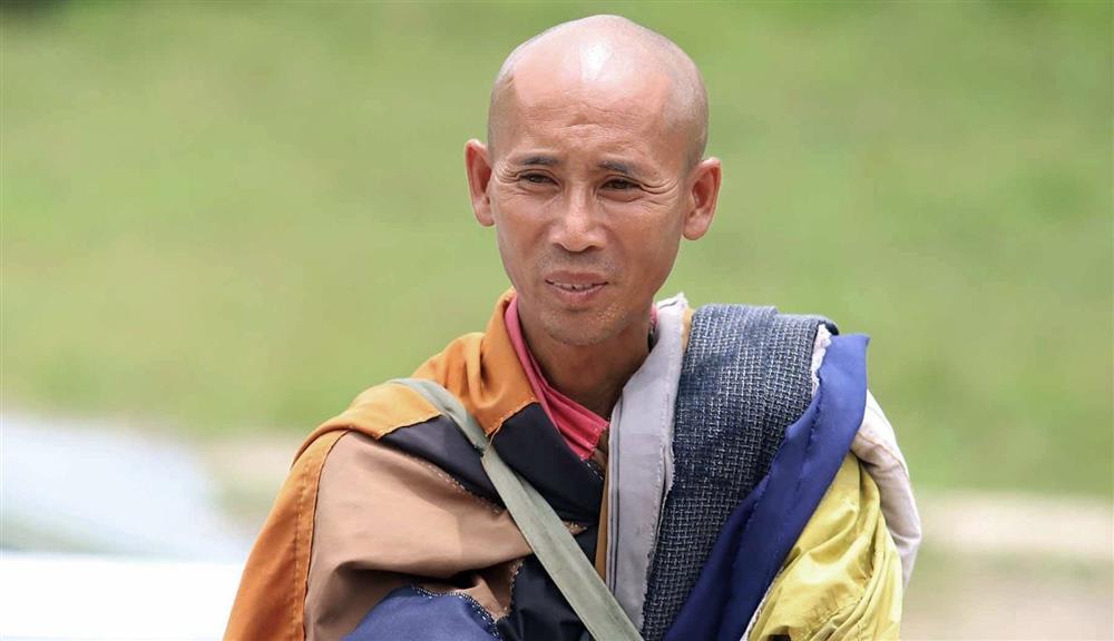 Khi nào ông Thích Minh Tuệ và gia đình thoát cảnh bị đeo bám?-3