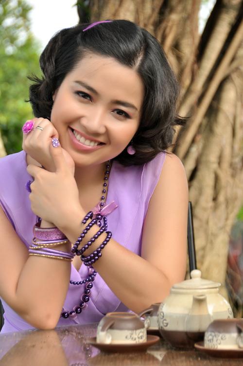 Từng là ngôi sao phòng vé nhưng Lê Khánh có 3, 4 năm bị chôn vùi vì tin đồn hét giá cát-xê, hôn nhân 10 năm viên mãn-1