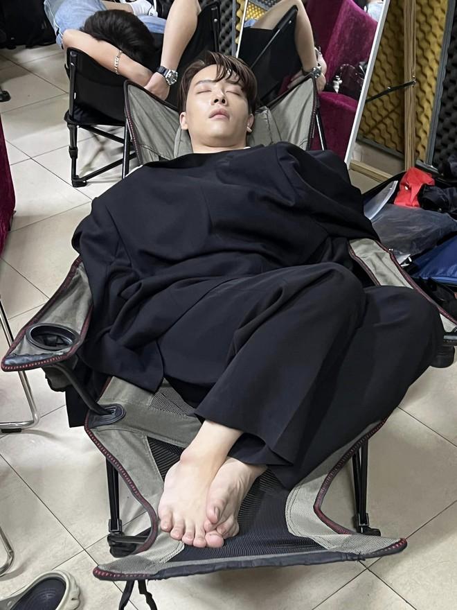 Dàn nam thần Vbiz gặp hung thần: Đẹp cỡ Isaac - Song Luân cũng không thể thoát nạn-8