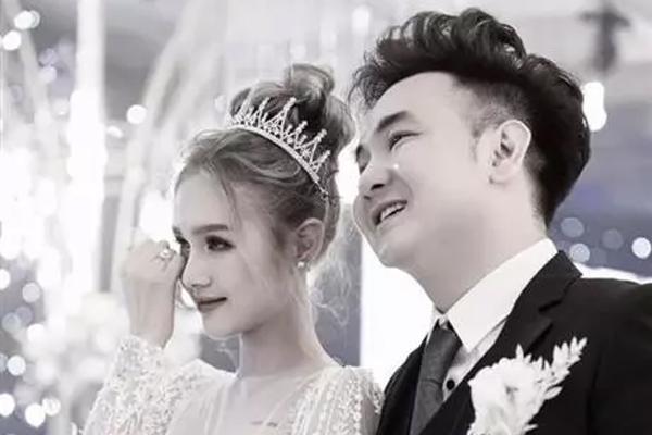 Công khai ly hôn streamer giàu nhất Việt Nam, rời biệt thự bạc tỷ Xoài Non sống ở đâu?-24