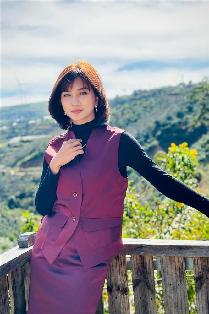 NSƯT Kim Tuyến tuổi 37: Không ngại đóng cảnh nóng, chưa muốn yêu ai-2