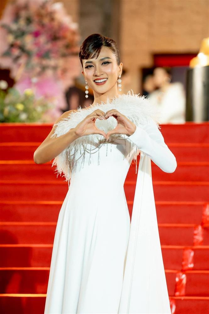 NSƯT Kim Tuyến tuổi 37: Không ngại đóng cảnh nóng, chưa muốn yêu ai-10