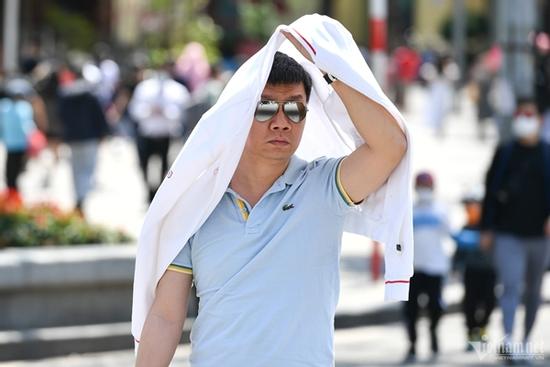 Dự báo thời tiết 18/6/2024: Bắc Bộ ngày nắng cháy, đêm mưa giông