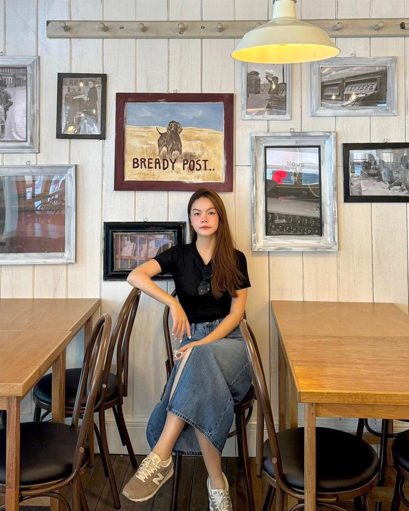 Phạm Quỳnh Anh gợi ý 10 set đồ đơn giản giúp phụ nữ trên 40 tuổi trẻ hóa phong cách-1