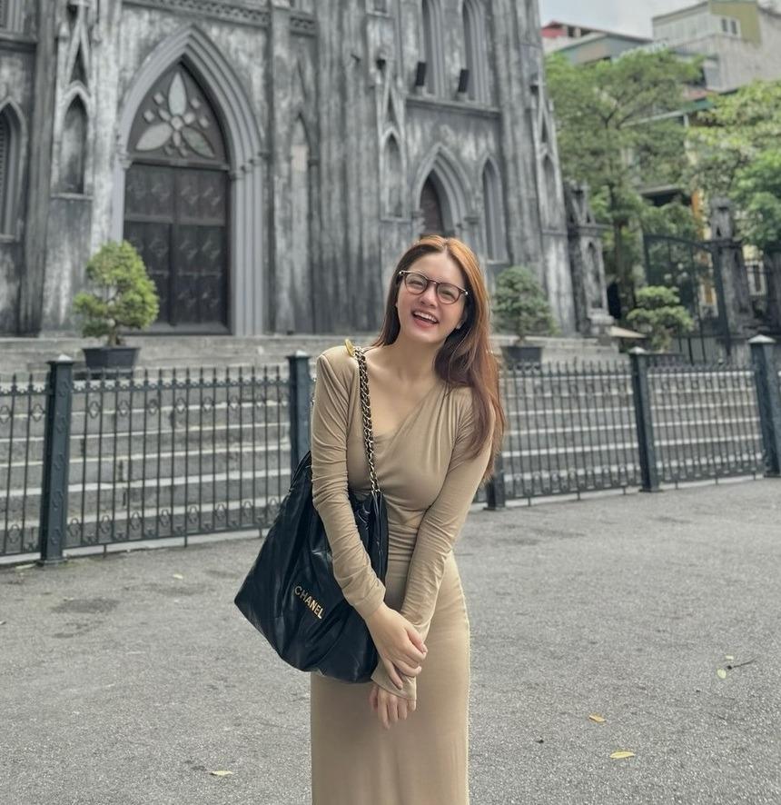 Phạm Quỳnh Anh gợi ý 10 set đồ đơn giản giúp phụ nữ trên 40 tuổi trẻ hóa phong cách-2