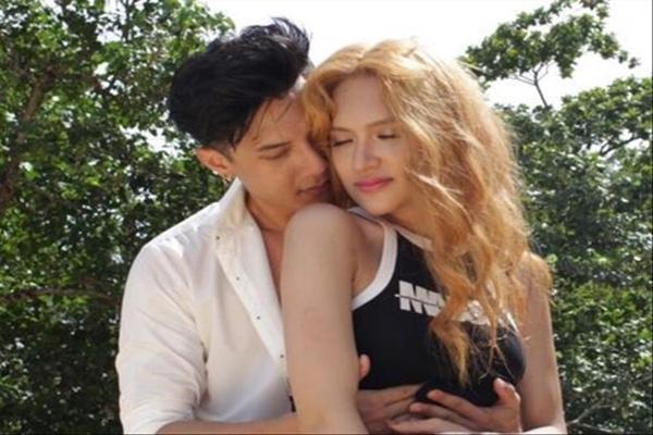 Nóng chuyện dán nhãn video âm nhạc nhạy cảm-2