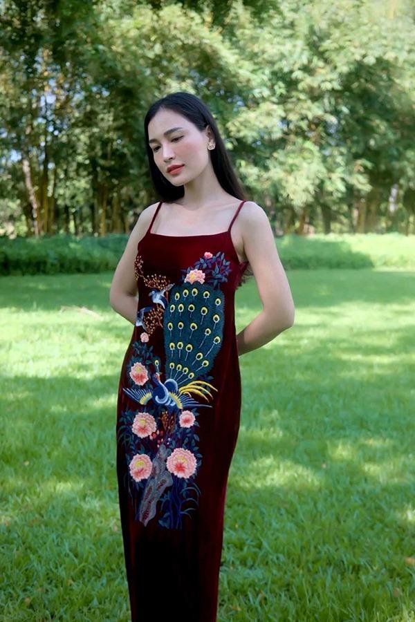 Sắc vóc đời thực BTV thời sự Linh Thủy-6