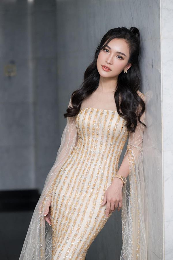 Sắc vóc đời thực BTV thời sự Linh Thủy-7