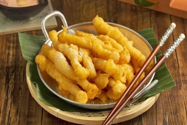 Đầu bếp Mỹ thưởng thức món phở Bắc giá 160.000 đồng, khen ‘ngon nhất TPHCM’-5