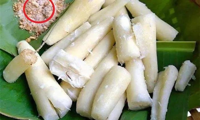 Cho nước xưa rồi luộc sắn cho thêm thứ này, đảm bảo sắn thơm bùi không lo bị say-1