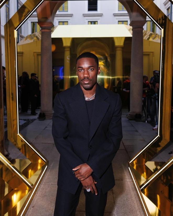 Lâu rồi mới thấy Hà Tăng lên đồ kiểu dâu hào môn, cùng chồng tham dự event thời trang tại Ý-5