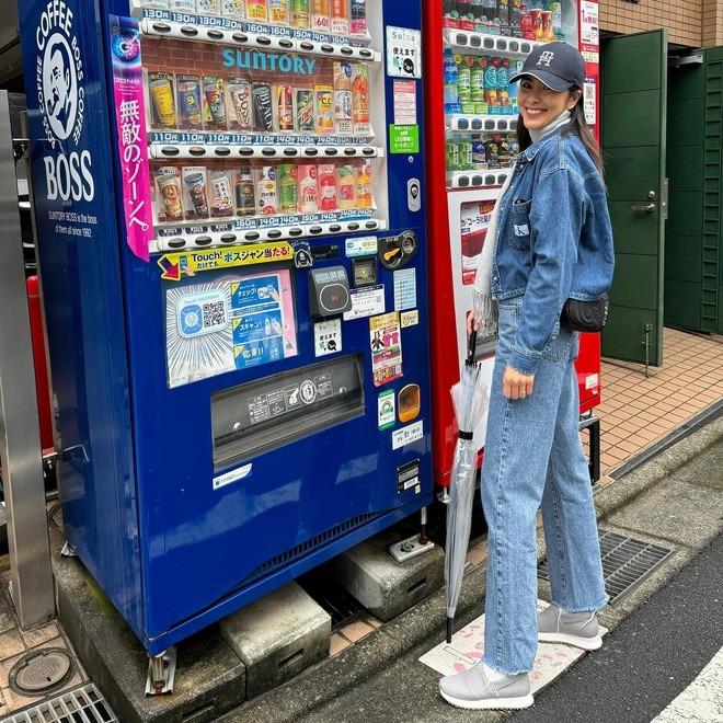 Lâu rồi mới thấy Hà Tăng lên đồ kiểu dâu hào môn, cùng chồng tham dự event thời trang tại Ý-9