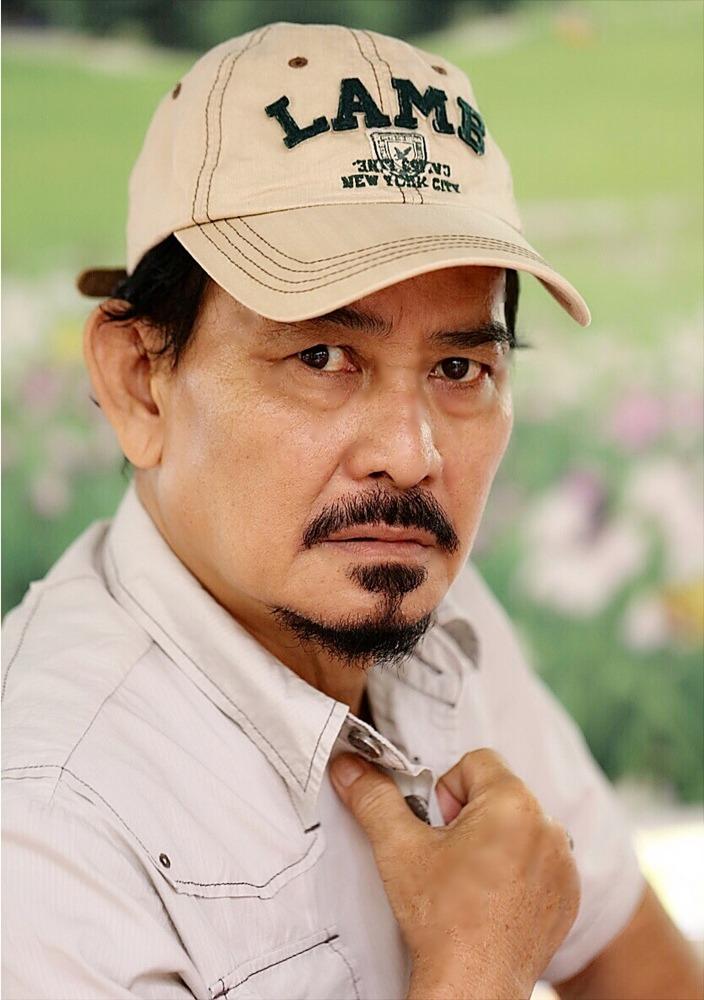 Nam diễn viên từng bị nhận nhầm là ông trùm xã hội đen, đột quỵ trên phim trường, nhiều lần bỏ nghề vì cơm áo gạo tiền-1