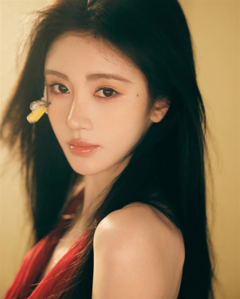 Mỹ nữ 4.000 năm có một Cúc Tịnh Y xảy ra mâu thuẫn với công ty quản lý ngay ngày sinh nhật-3