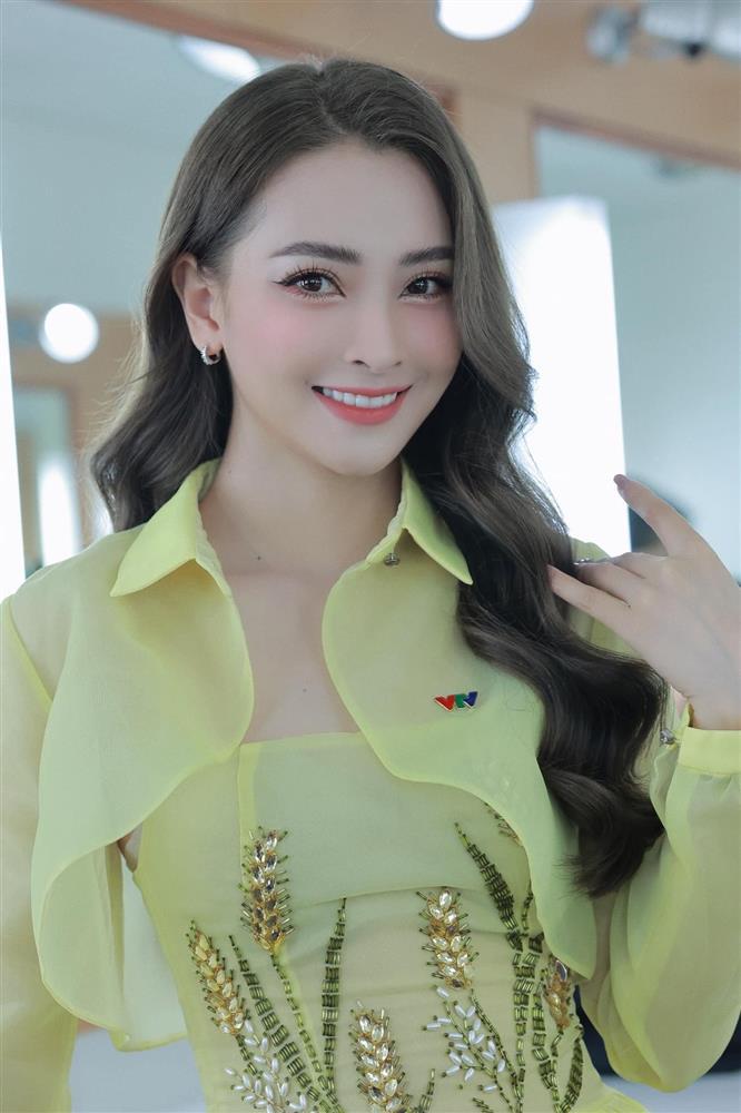 3 MC xinh đẹp của VTV bình luận về Euro 2024 khiến triệu fan bóng đá tò mò-4