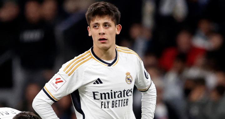 Cầu thủ 19 tuổi phá kỷ lục của Ronaldo là ai?-2