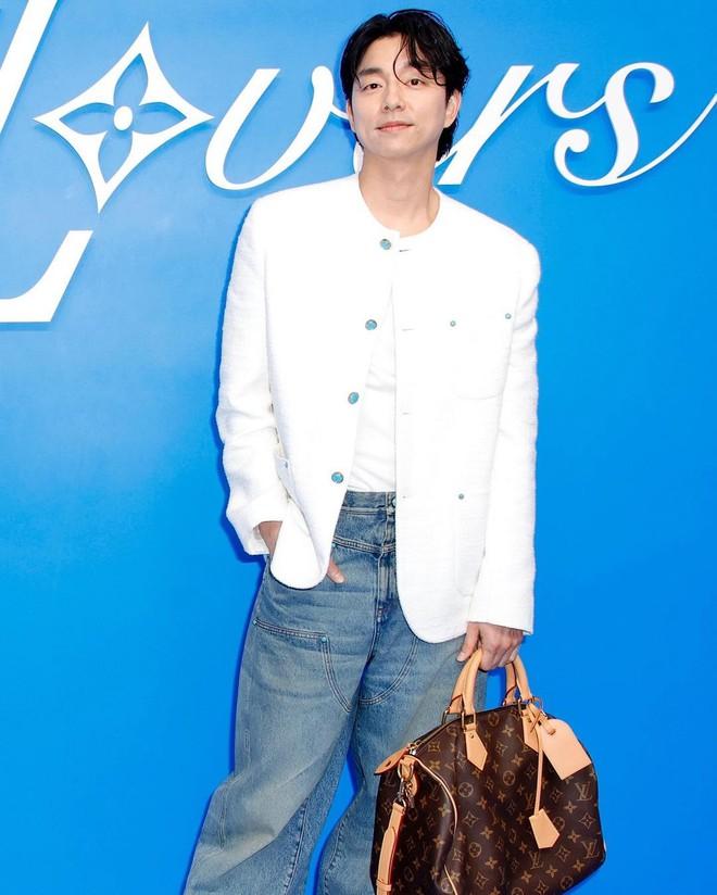 Đại hội mỹ nam tại show thời trang: Gong Yoo U50 vẫn phong độ, chấp hết bạn thân Lisa và nhiều đàn em-3