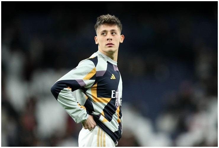 Nam cầu thủ 19 tuổi đẹp trai gây sốt tại Euro 2024, làm nhiều chị em đổ xô xem bóng đá-1