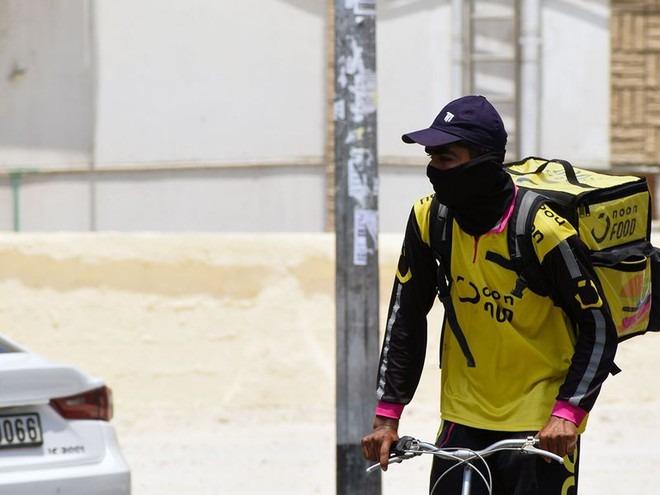 Tránh nóng kiểu nhà giàu: Người dân Dubai đổ xô đi du thuyền, thuê khách sạn xa xỉ ở cho mát-6