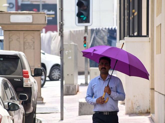 Tránh nóng kiểu nhà giàu: Người dân Dubai đổ xô đi du thuyền, thuê khách sạn xa xỉ ở cho mát-9