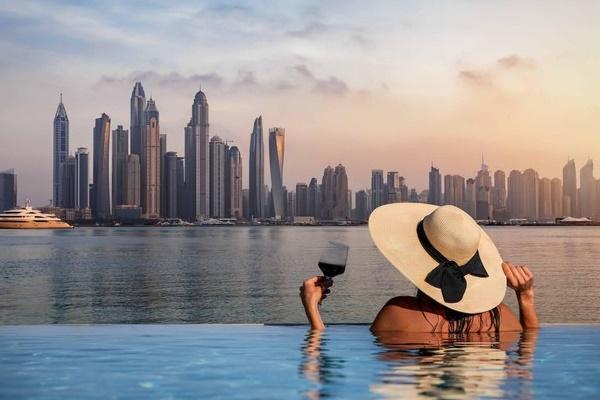 Độc lạ Dubai: Nhiều người trả tiền để dùng bữa tối tại nhà người lạ-4