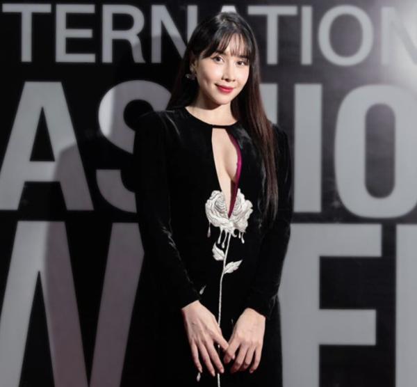 Lưu Hương Giang thay đổi khi rời xa Hồ Hoài Anh, được khen trẻ trung nhưng nhận không ra vì chiếc mũi cao vút-1