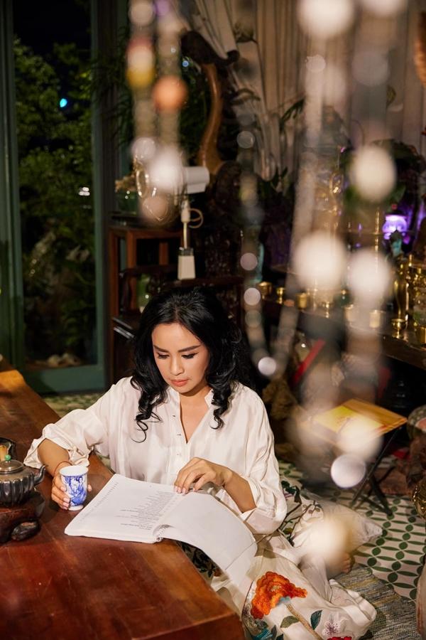 Thanh Lam khoe hình ảnh đón tuổi mới đẹp không tì vết tại nhà riêng-2