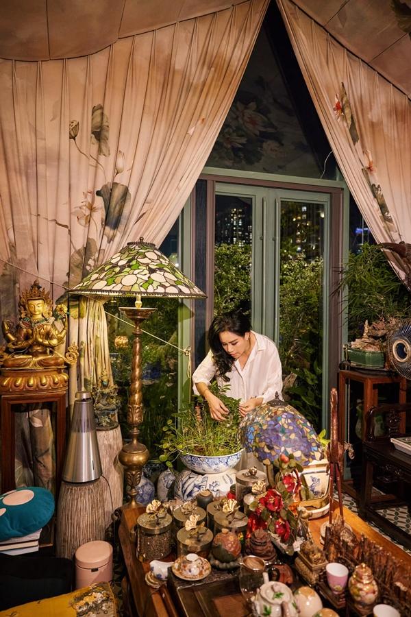 Thanh Lam khoe hình ảnh đón tuổi mới đẹp không tì vết tại nhà riêng-6